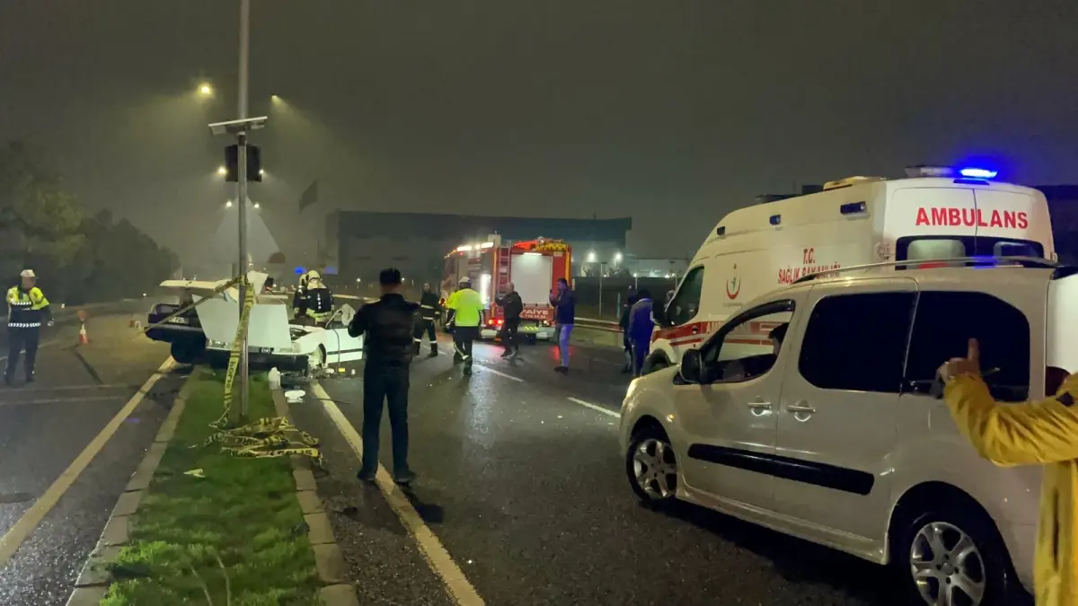 Çerkezköy’de Feci Kaza: Otomobil İkiye Bölündü cerkezkoyde feci kaza otomobil ikiye bolundu MvhwIkjA