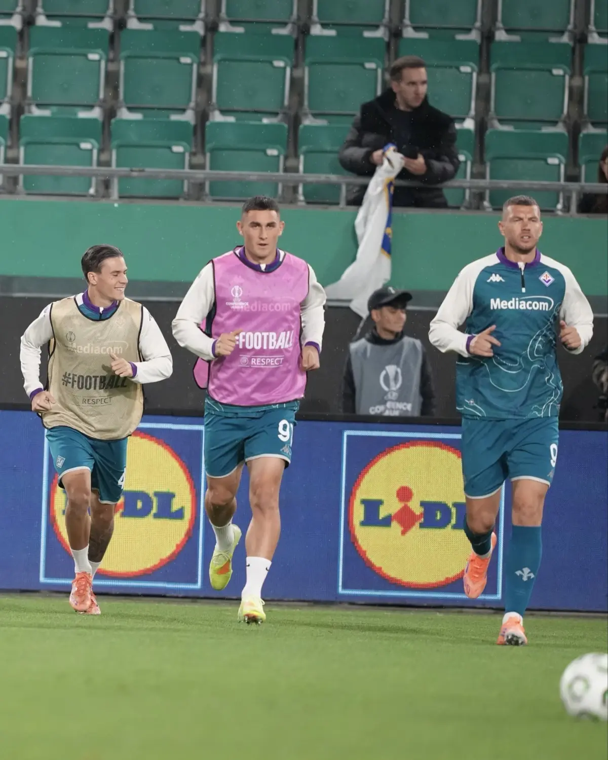 edin dzeko uefa konferans ligi tarihine gecti JdXe9FpL.jpg