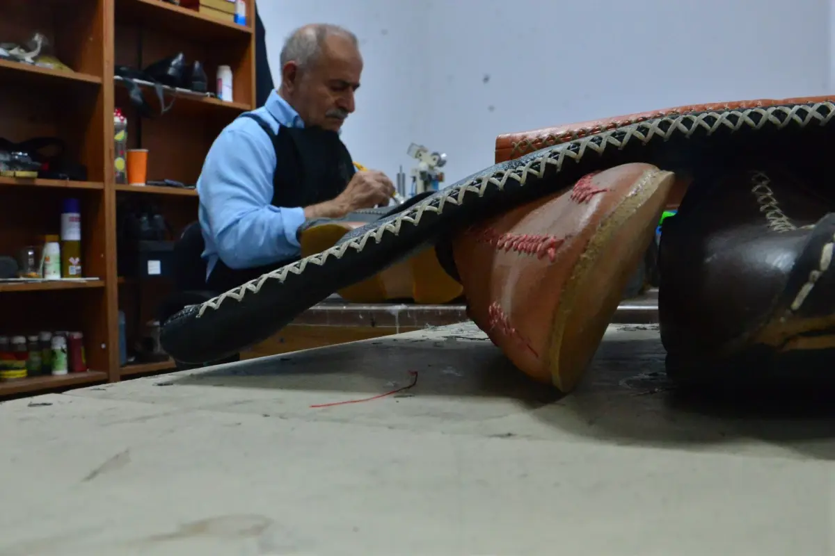 hilmi demirtas kore savasindan gunumuze ayakkabicilik gelenegi nWjD7drk