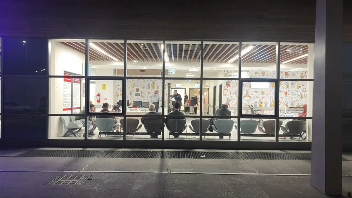 kutahyada gida zehirlenmesi suphesi YTUBY1X3.jpg