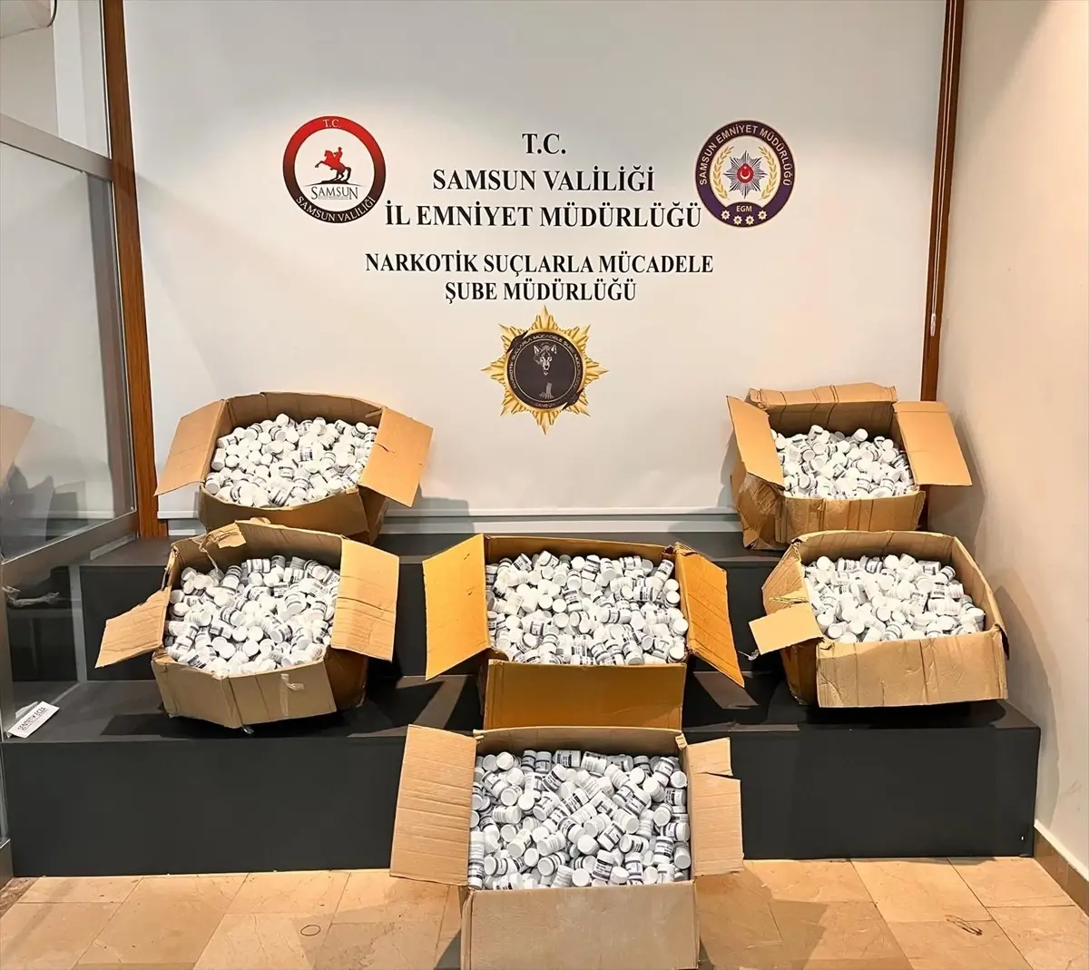 samsunda uyusturucu operasyonu 153 bin sentetik ecza ele gecirildi 1laLI3Jg.jpg
