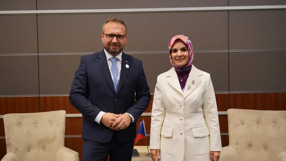 bakan goktas dunya sosyal kalkinma zirvesinde cekya ile isbirliklerini gorustu s2QkWPTp.jpg