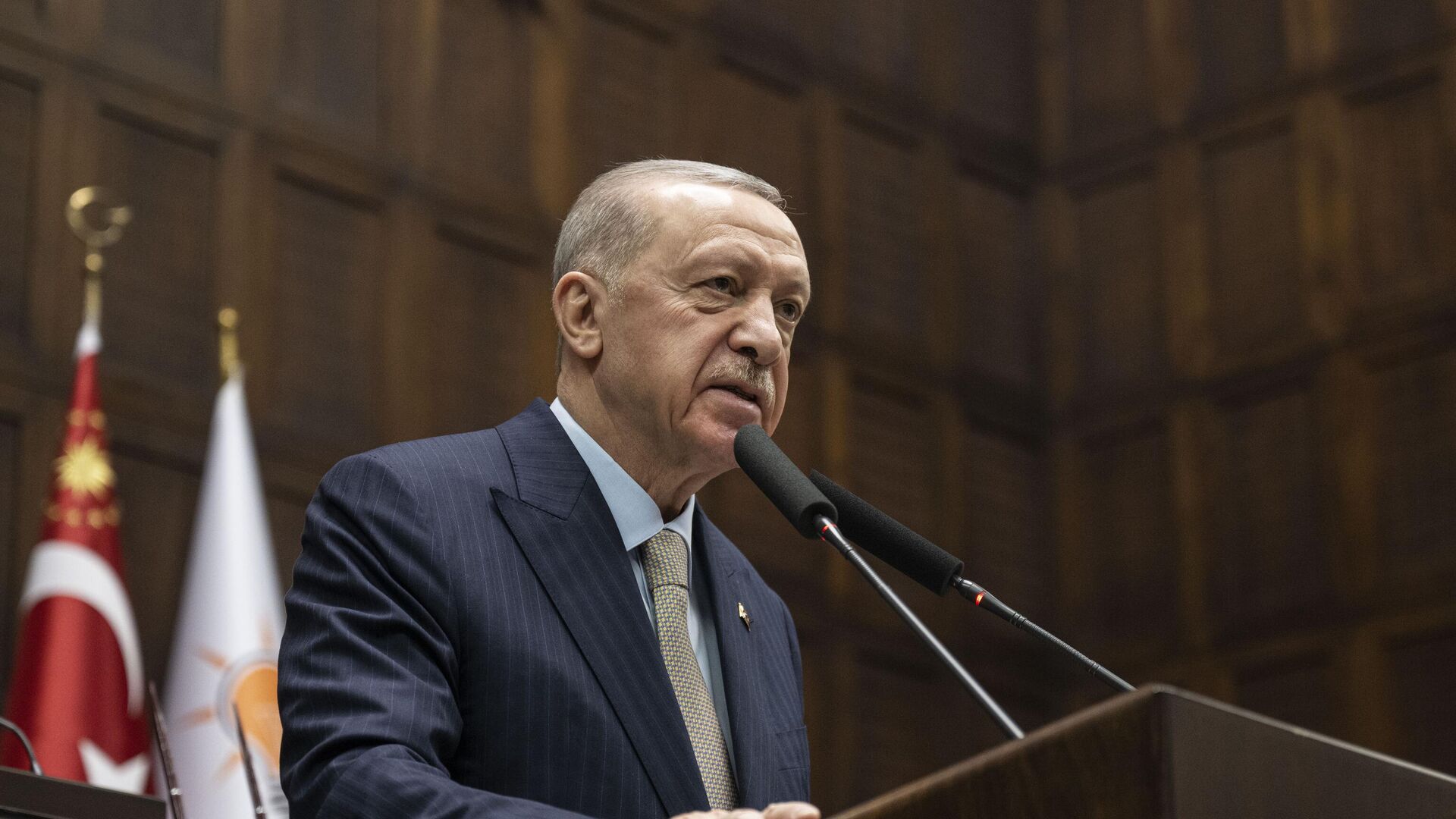 erdogan ozel chpnin yanlislarini duzeltme noktasinda iyi bir sinav veremiyor IQnGW5cu.jpg