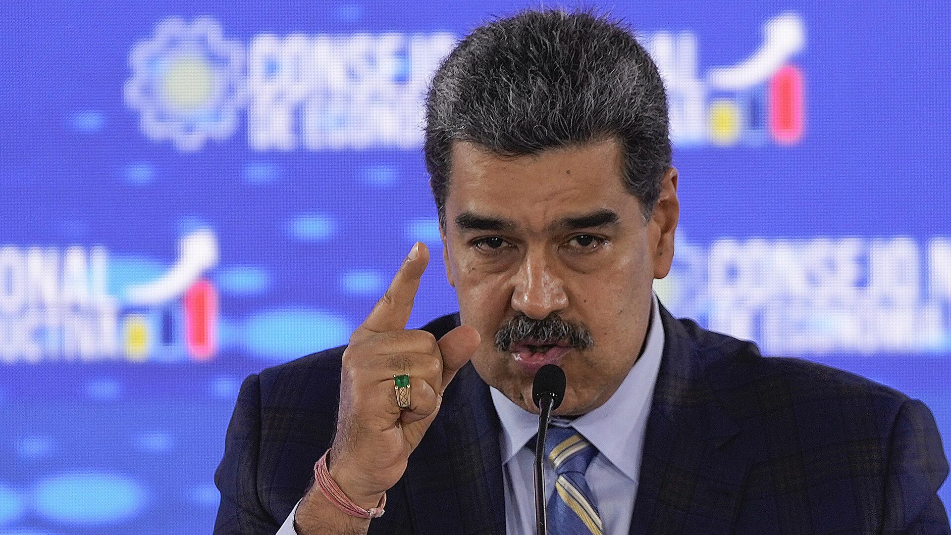 madurodan onay abdnin saldirmasi halinde venezuella silahla karsilik verecek Pekx7tQz.jpg