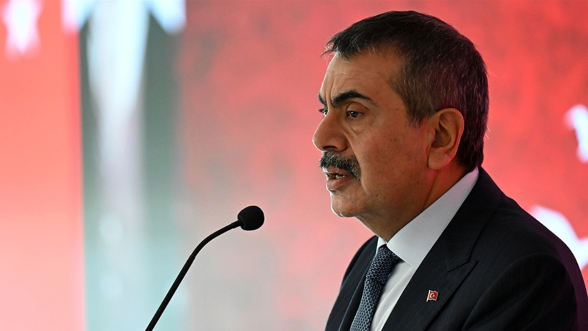 Yusuf Tekin’den 24 Kasım Öğretmenler Günü mesajı