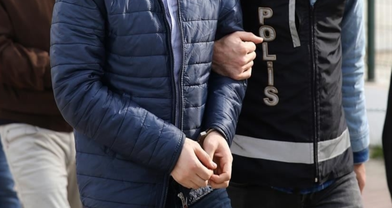 Cumhurbaşkanı’na hakaretten tutuklandı