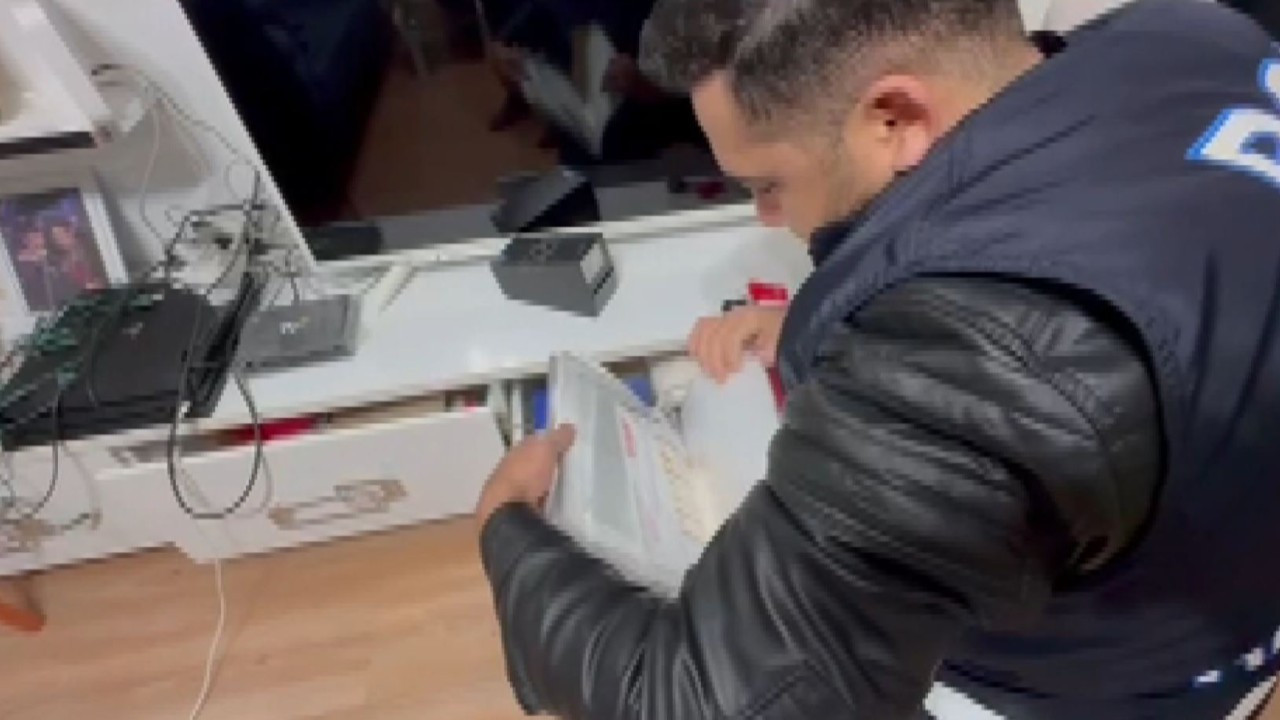 Karşılıksız çeklerle 9 vatandaşı 20 milyon lira dolandırdılar: 12 tutuklama