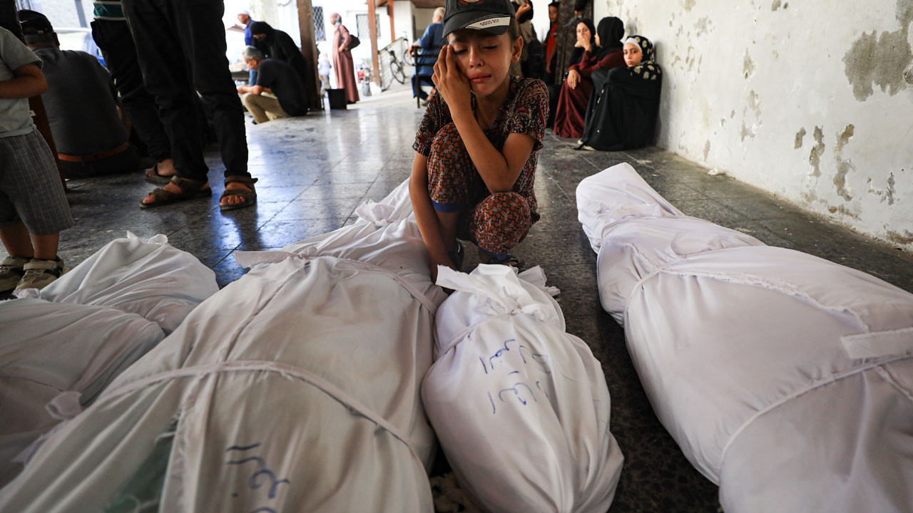 İsrail'in ateşkesi ihlal ederek Gazze’ye düzenlediği saldırılarda 12 Filistinli hayatını kaybetti