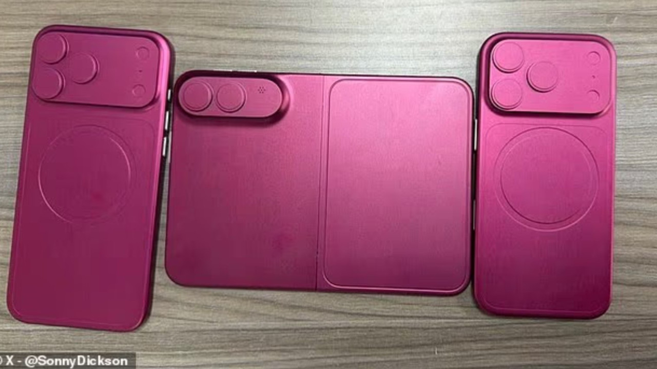 Apple’ın Katlanabilir Telefonu Tanıtıldı: Beklenen İlgi Görmedi