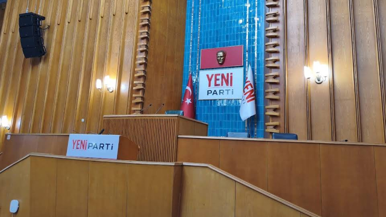 Son dakika ozgur ozel chpye veda ettigi salona bir hafta sonra ana muhalefet fC7UQxfm